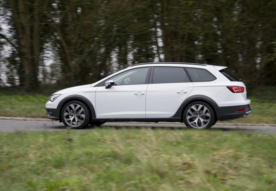  Seat Leon X-Perience 4Drive 2017 года  (UK) (фото 4 из 40)